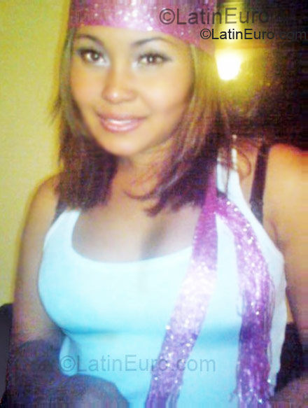Date this voluptuous Colombia girl Ely from Bogota CO6471