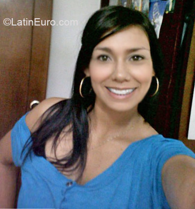 Date this lovely Colombia girl Monica from Bogota CO7007