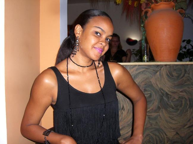 Date this fun United States girl Linda nima from LA.California IC42