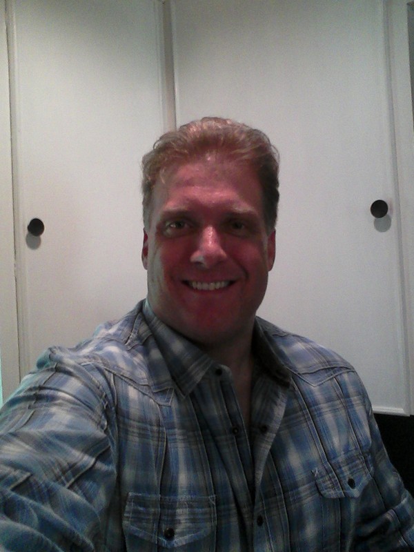 Date this attractive United States man Jk1012u from Farmington Hill US9169