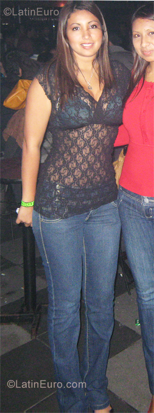 Date this attractive Peru girl Rosa Maria from Lima PE453
