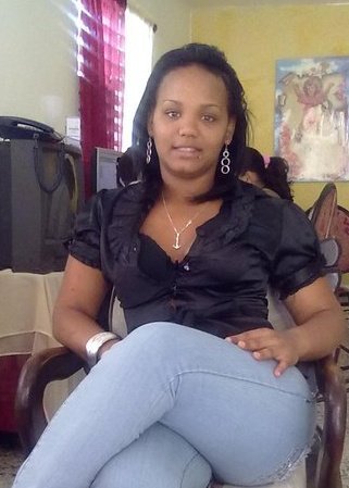 Date this nice looking Dominican Republic girl Stephany from San Fco.de Macoris DO6973