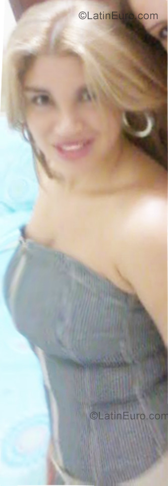 Date this sultry Brazil girl Monaiza from Juazeiro BR6258