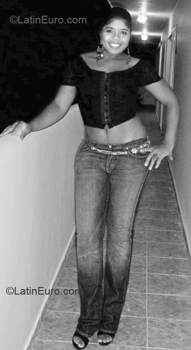 Date this pretty Dominican Republic girl Nelfa from Punta Cana DO6999