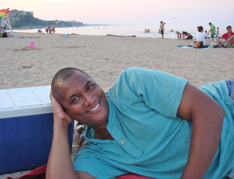 Date this passionate United States man Lu from Chicago US9325