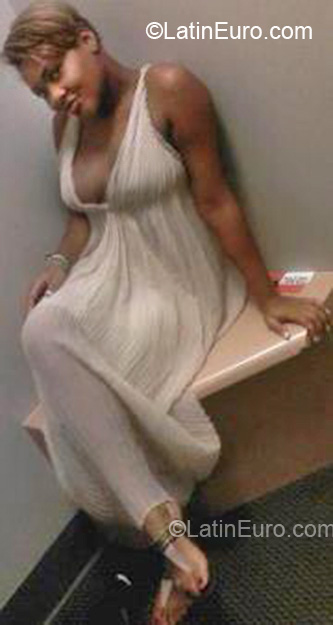 Date this pretty Dominican Republic girl Dathley from San Pedro de Marcoris DO7182