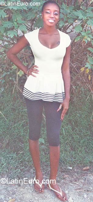 Date this stunning Jamaica girl Cassandra from Hanover JM218