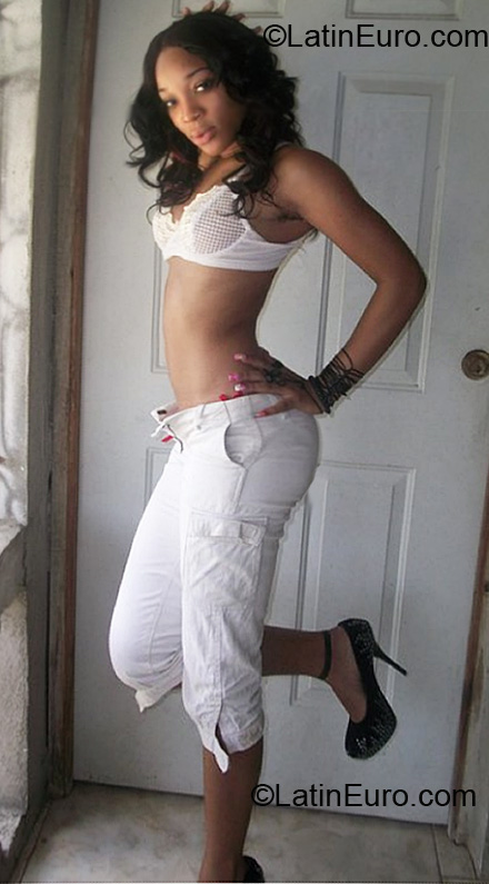 Date this hard body Jamaica girl Candy from Kingston JM223