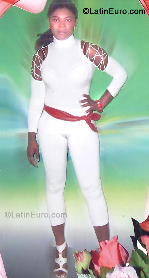 Date this beautiful Dominican Republic girl Modesta from Santo Domingo DO7266