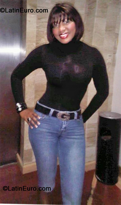 Date this georgeous Dominican Republic girl Maribel from Santo Domingo BR5083