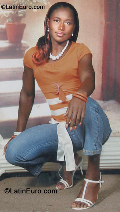 Date this fun Jamaica girl Latoya from St. James JM590
