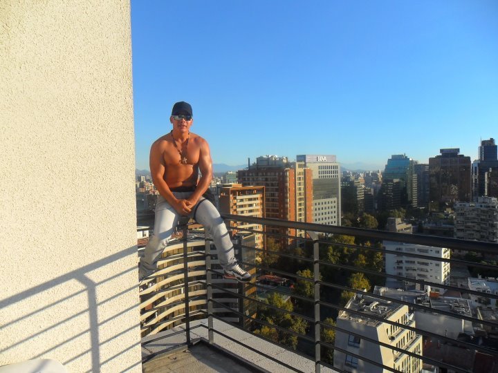 Date this young Colombia man Miguel angel from Cartago CO6820