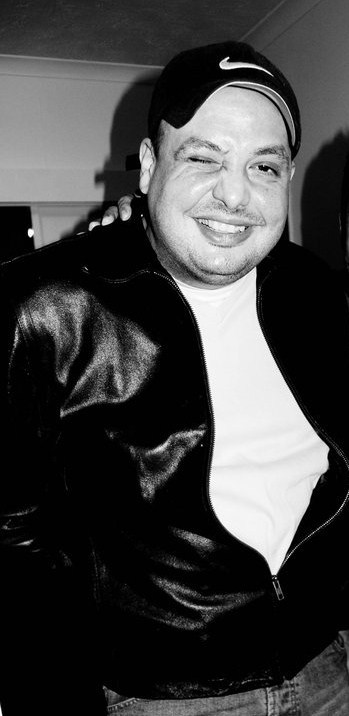 Date this georgeous United Kingdom man Joe99 from London GB495