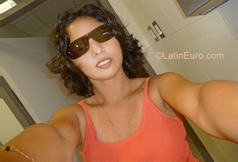 Date this lovely Peru girl Edith from Lima PE476