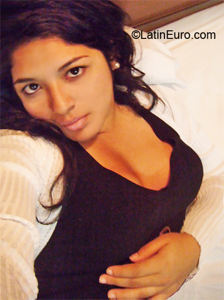 Date this voluptuous Peru girl Sandra from Lima PE477