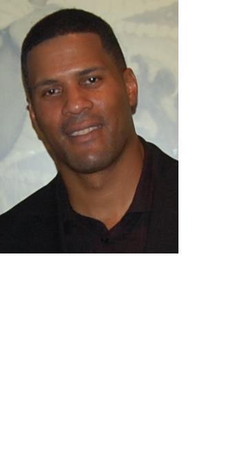 Date this nice looking United States man Paul from Morgantown US9593