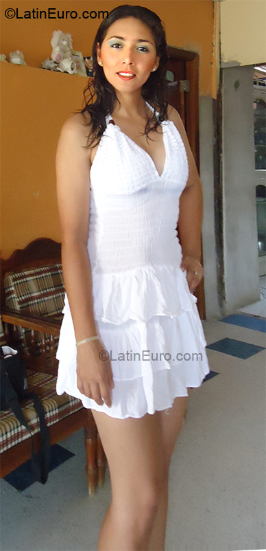 Date this lovely Ecuador girl Johana from Manabi EC104