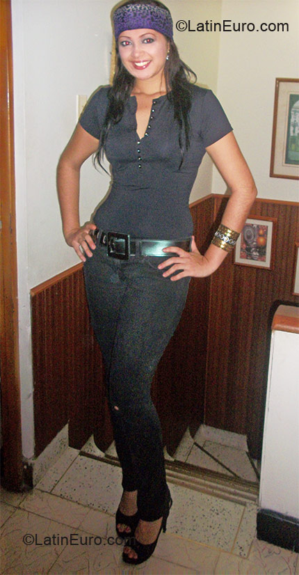 Date this pretty Colombia girl Miriam from Valledupar CO6941