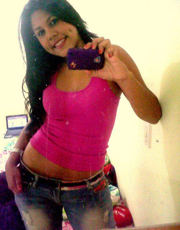 Date this sultry Colombia girl CAROLINA from Bogota CO6952