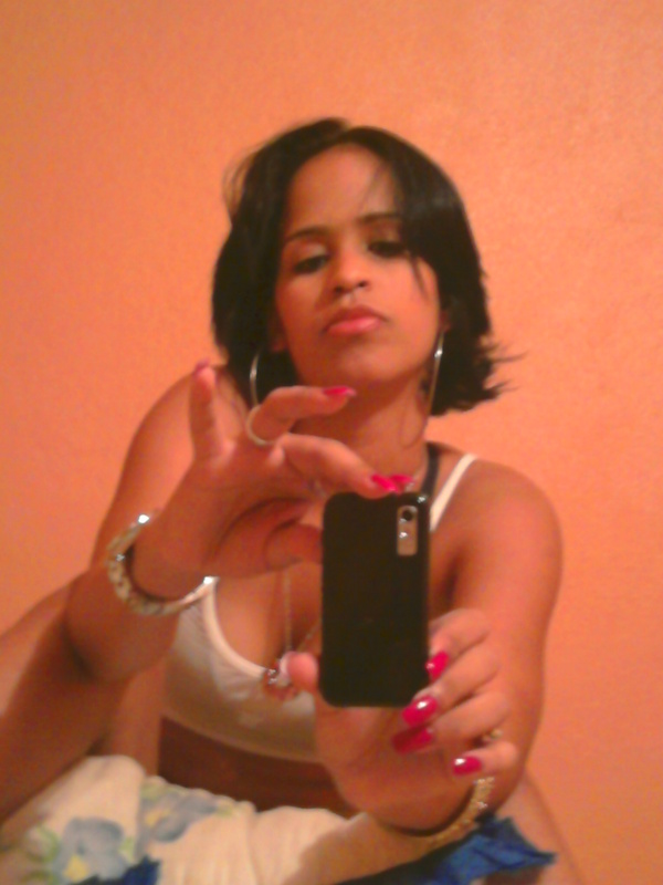 Date this nice looking Dominican Republic girl Leonela from santo domingo DO7546
