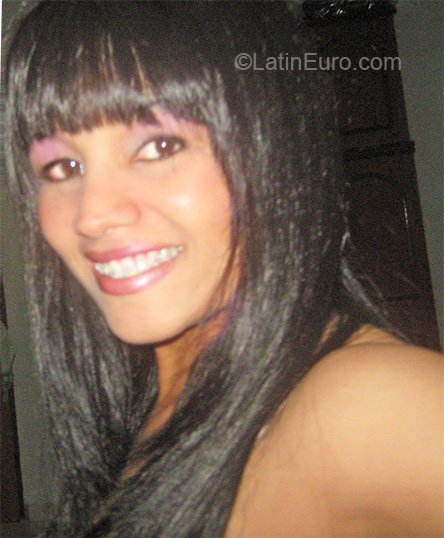 Date this hot Brazil girl Alessandra from Limeira BR5305