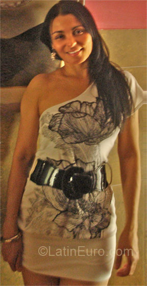 Date this sensual Panama girl Zeina from Panama City PA100