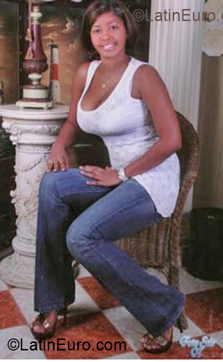 Date this fun Dominican Republic girl Lina from Santo Domingo DO10212
