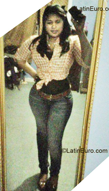 Date this sensual United States girl Dary from New York US9881