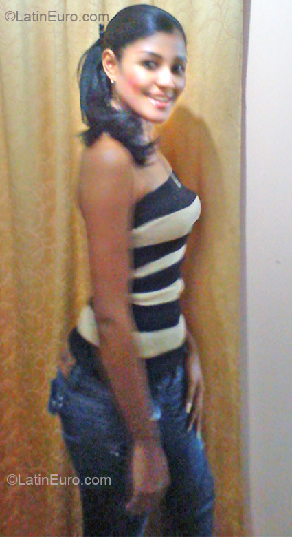 Date this good-looking Dominican Republic girl Epifania from Santiago DO7738