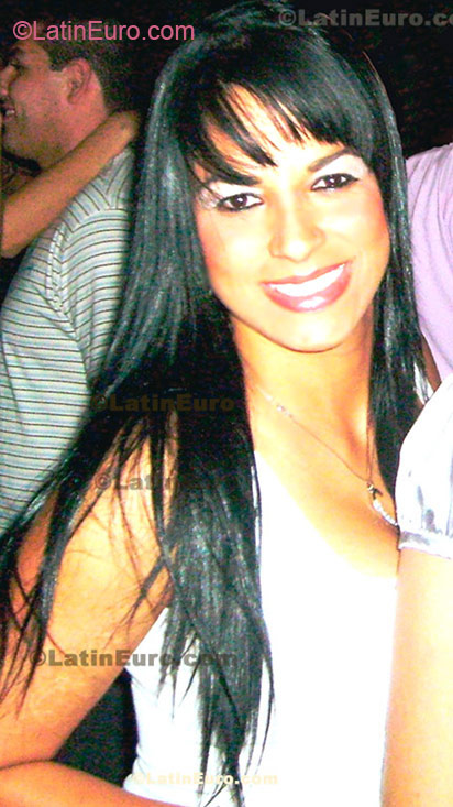 Date this happy Brazil girl Cristiane from Santos BR5400