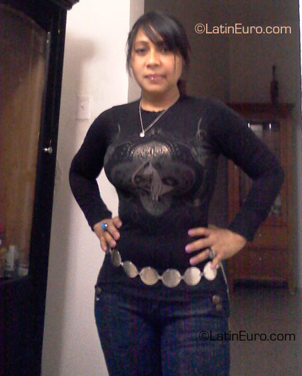 Date this hot United States girl Ivelisse from New York City US9970