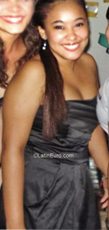 Date this stunning Brazil girl Haydee from Ananindeua BR5444