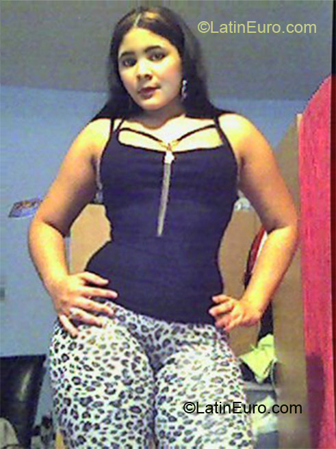 Date this gorgeous Dominican Republic girl Yoselin from Santo Domingo DO7797