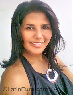Date this happy Brazil girl Alessandra from Fortaleza BR5453