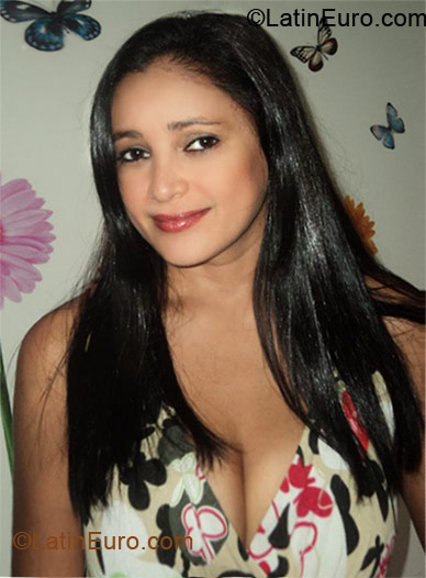 Date this young Brazil girl Cecilia from Maceio BR5471