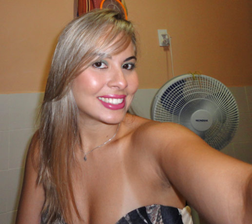 Date this hard body Brazil girl Suazana from Fortaleza BR5477