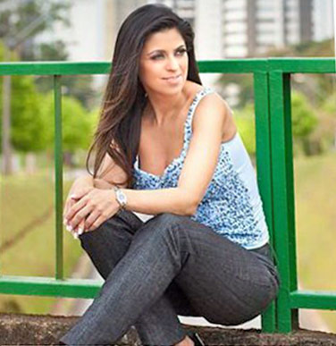 Date this nice looking Brazil girl Elaine from Brasilia BR5489