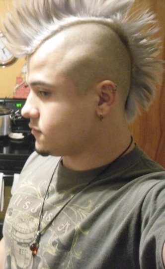 Date this hard body United States man Mohawxrokz from Chicago US10121