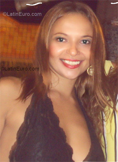 Date this sultry Brazil girl Rubia from Rio De Janeiro BR5512