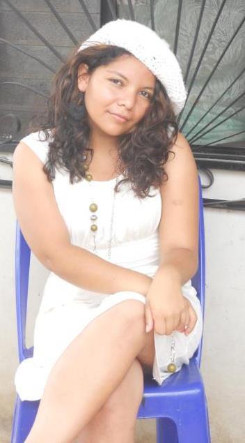 Date this charming Honduras girl Julissa from Comayagua HN331
