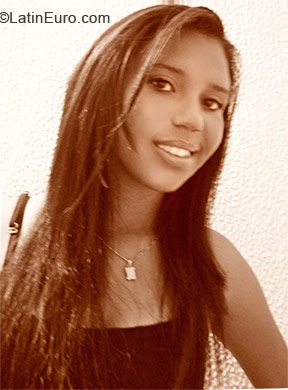 Date this tall Colombia girl Ximenia from Bogota CO7500