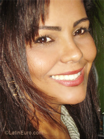 Date this delightful Brazil girl Elisangela from Vitoria BR5547