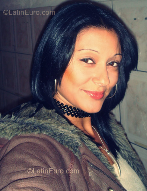 Date this exotic Brazil girl Beatriz from Rio De Janeiro BR5563