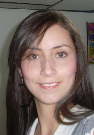 Date this happy Colombia girl Luisa_fv from Manizales CO7221