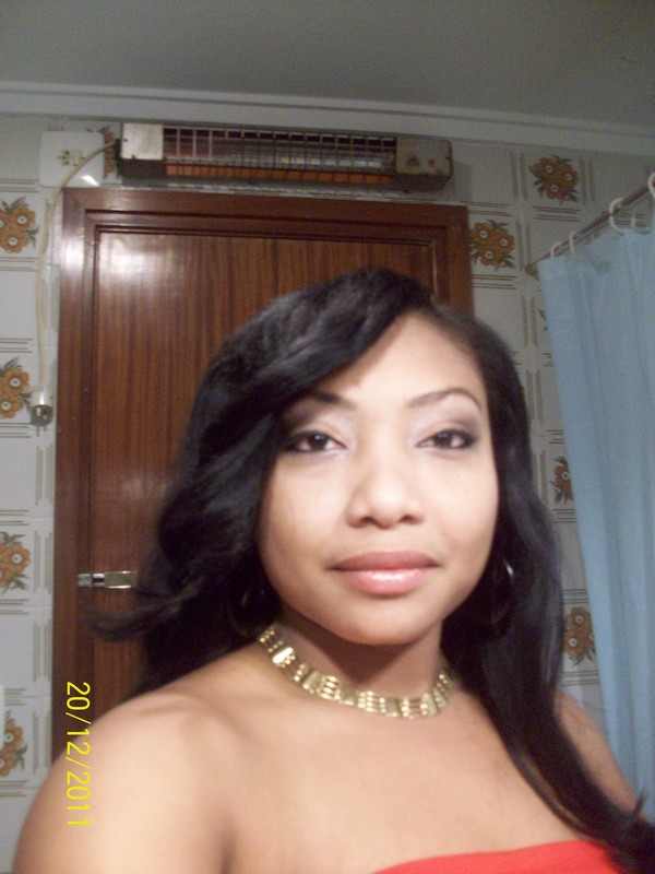 Date this stunning Spain girl Lucytania from Valencia ES183