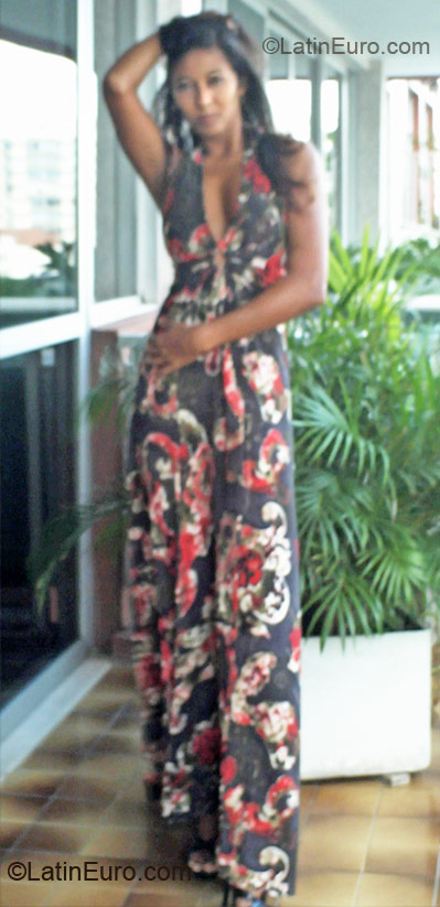 Date this passionate Brazil girl Ana Cristina from Rio De Janeiro BR10424