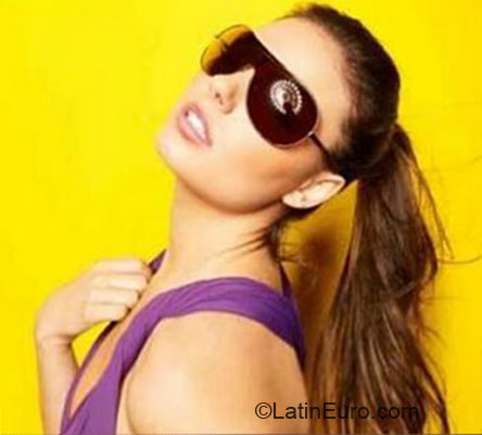 Date this hard body Brazil girl Giselle from Goiania BR5664
