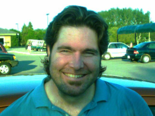 Date this georgeous Canada man Paul from Winnipeg CA401