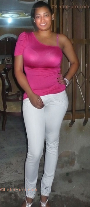 Date this hard body Colombia girl Leidy from Cali CO7329