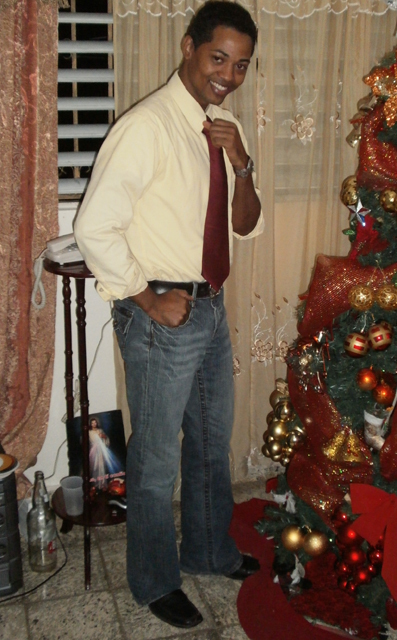 Date this pretty Dominican Republic man Cristoff from Santo Domingo DO8114